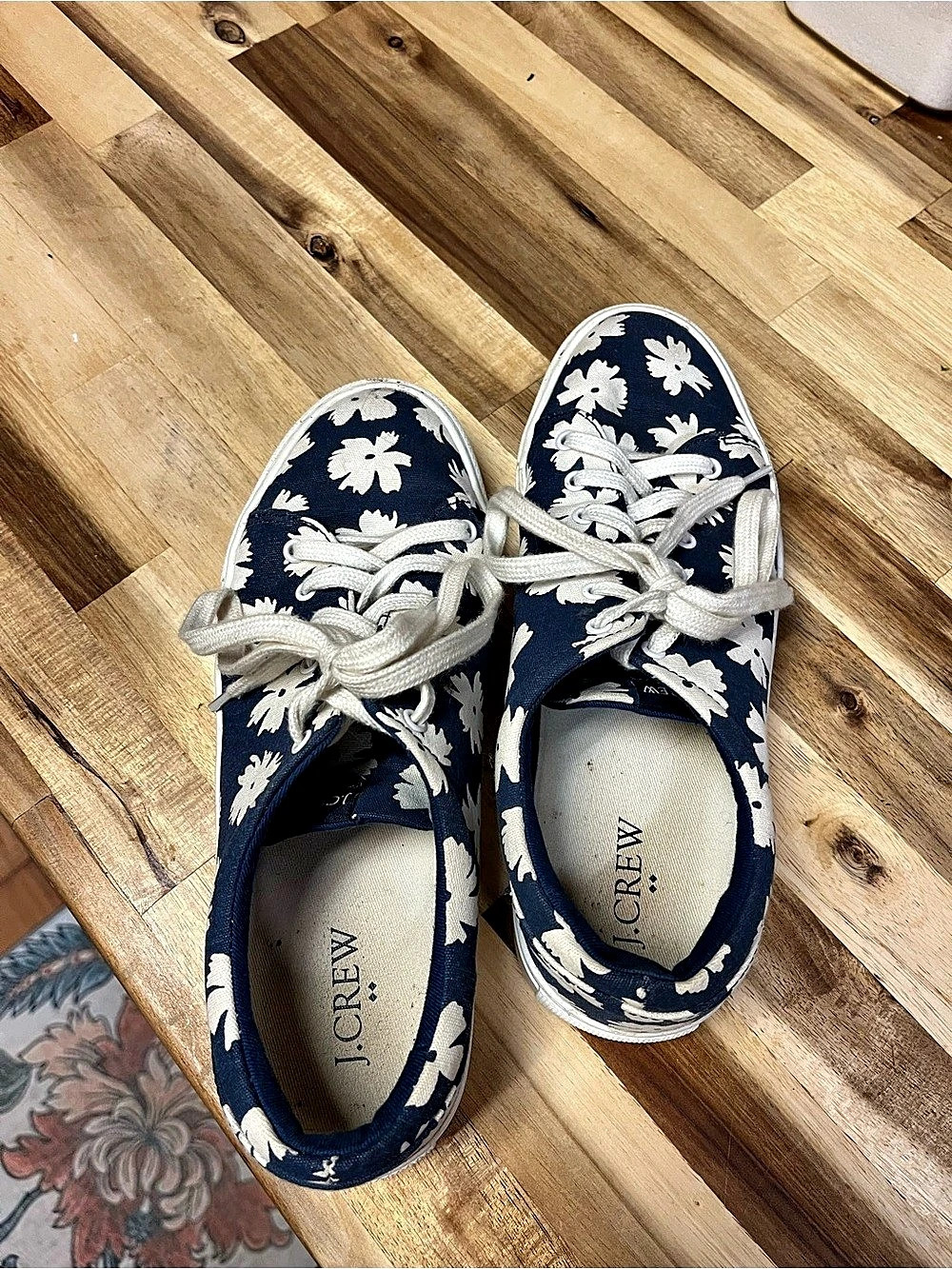 J. Crew Road Trip Canvas Sneakers in Navy Floral women’s size 8